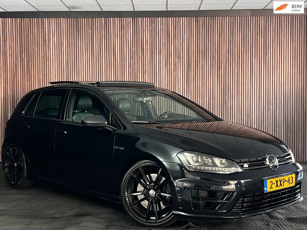 Volkswagen Golf - 2.0 TSI R 4Motion STAGE 3/500 PK/NIEUWE MOTOR 2021/PANORAMADAK/STERRENHEMEL/CARBON STUUR/A - AutoWereld.nl
