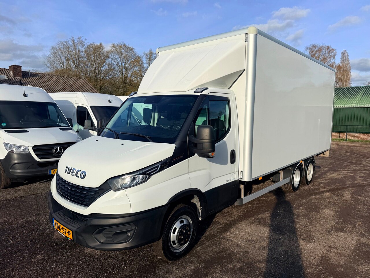 Iveco Daily - Clixtar Bakwagen 520x211x225 Laadklep BE Combi 3500 Plus - AutoWereld.nl