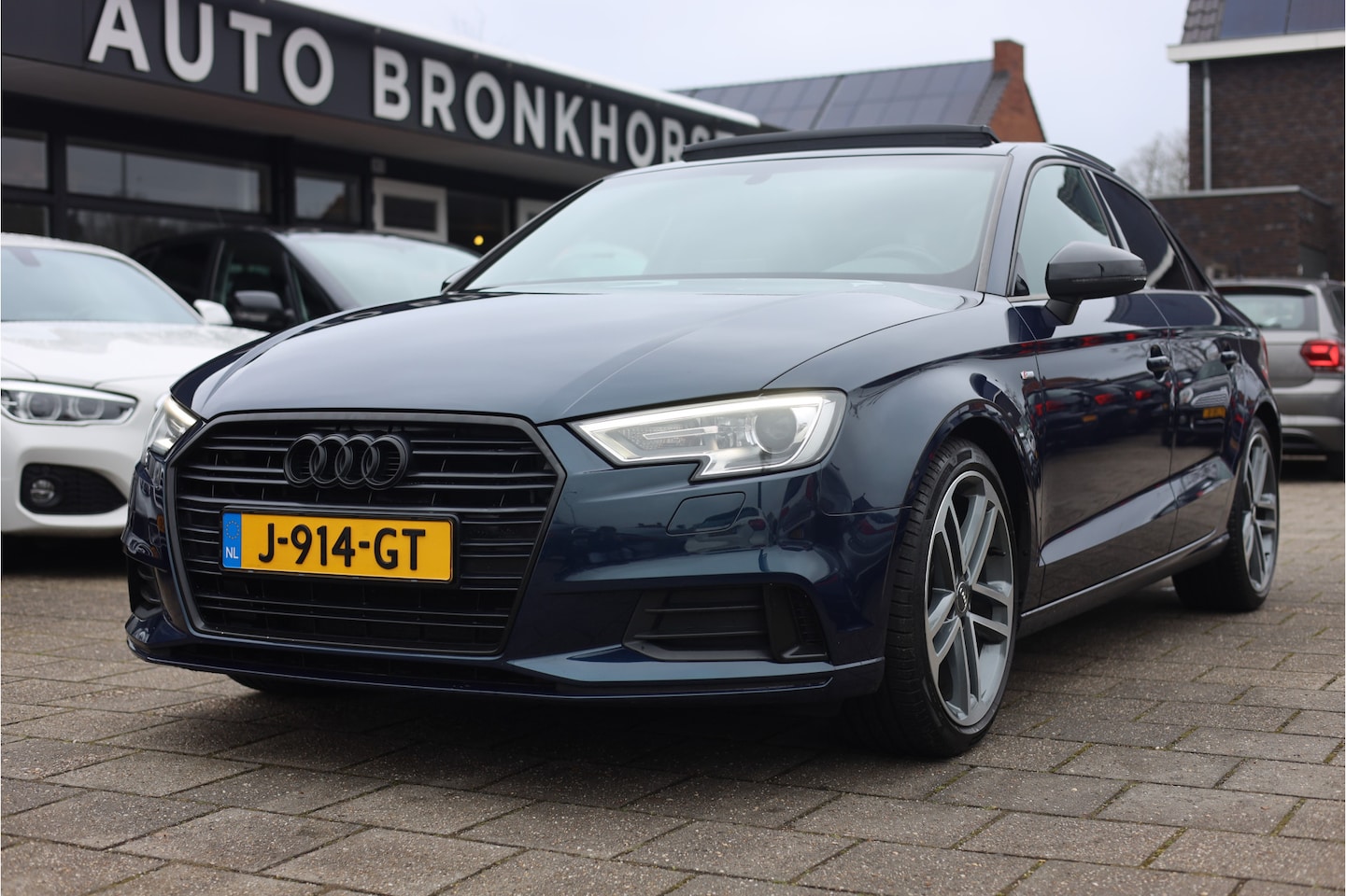 Audi A3 Limousine - 1.4 TFSI COD | SPORT | AUT | 3X S-LINE | PANO - AutoWereld.nl