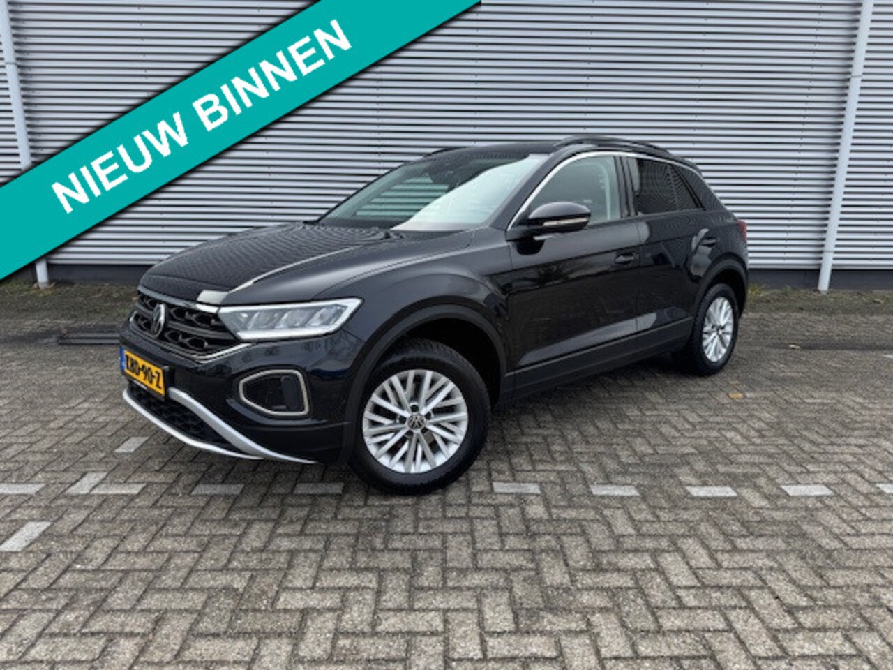 Volkswagen T-Roc - 1.5 TSI Automaat,Virtueel,Navigatie-Camera-Carplay,Cruisecontrol,stoelverwarming - AutoWereld.nl