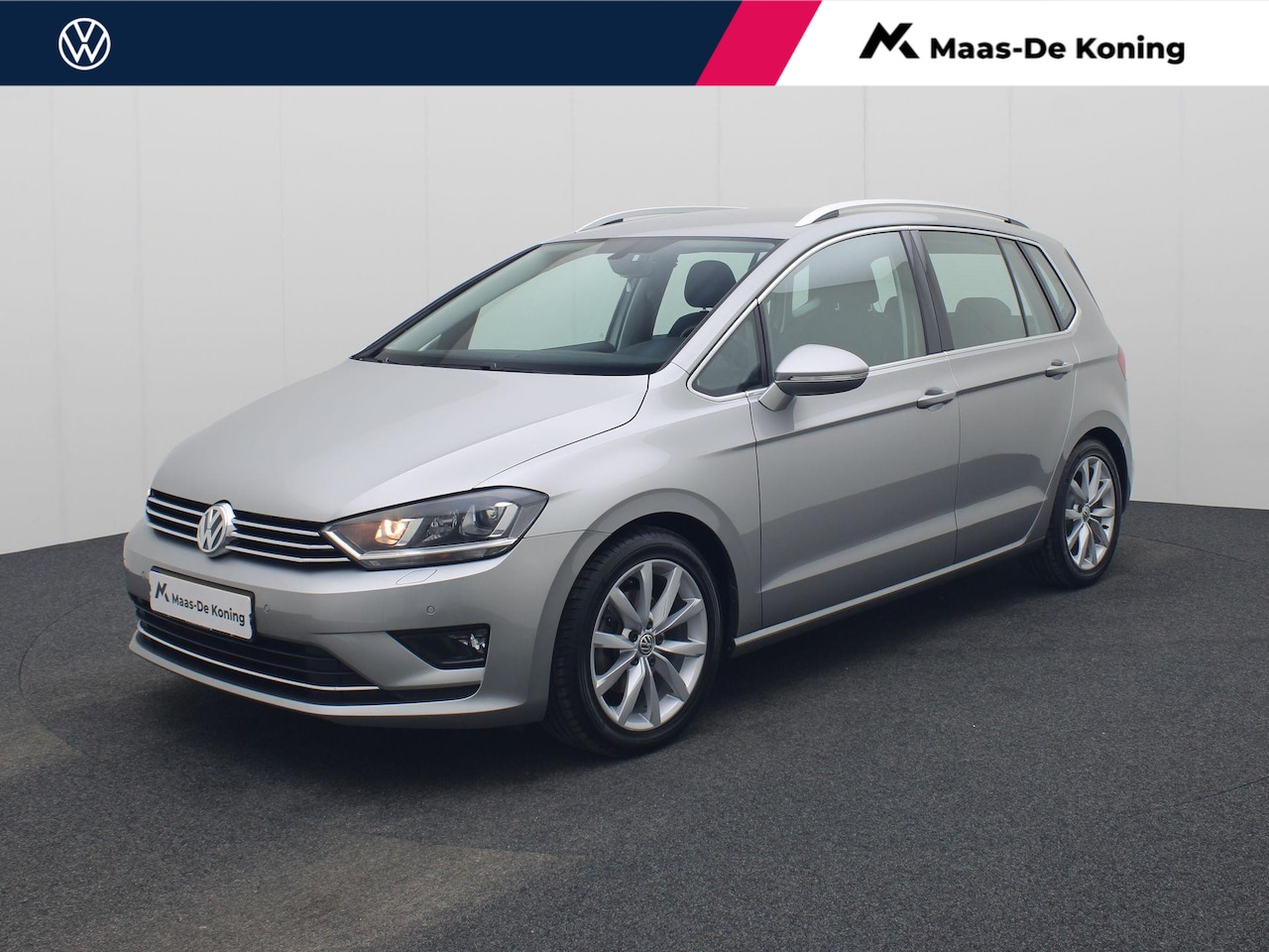 Volkswagen Golf Sportsvan - 1.4TSI/125PK DSG Highline · Navigatie · Camera + Parkeersensoren · Stoelverwarming - AutoWereld.nl