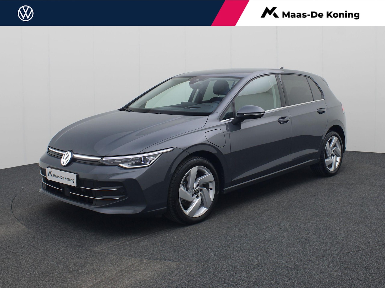 Volkswagen Golf - 1.5eHybrid 150kW/204PK DSG Style · Navigatie · Trekhaak · Apple/Android Car Play · Garanti - AutoWereld.nl
