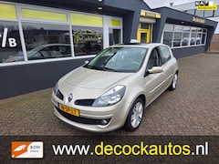 Renault Clio - 1.6-16V Initiale/AUTOMAAT/LEDER