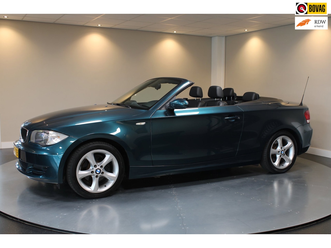 BMW 1-serie Cabrio - 118i *M-Sportstuur/Pook* Leer||Stoelverw.|Top onderhouden! - AutoWereld.nl