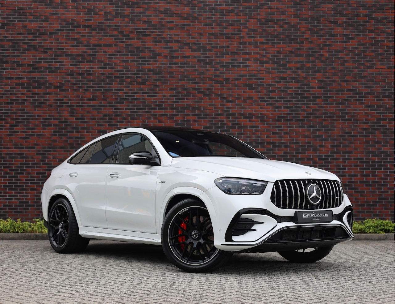 Mercedes-Benz GLE-Klasse Coupé - AMG 53 Hybrid 4MATIC+ | Multicontour - Pano - Trekhaak - AutoWereld.nl