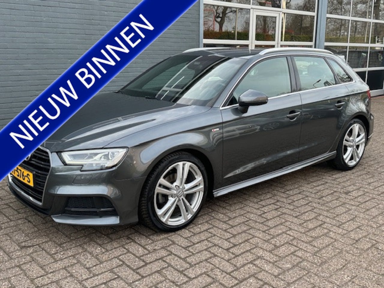 Audi A3 Sportback - 30 TFSI S-Tronic Automaat Sport S Line Edition - AutoWereld.nl