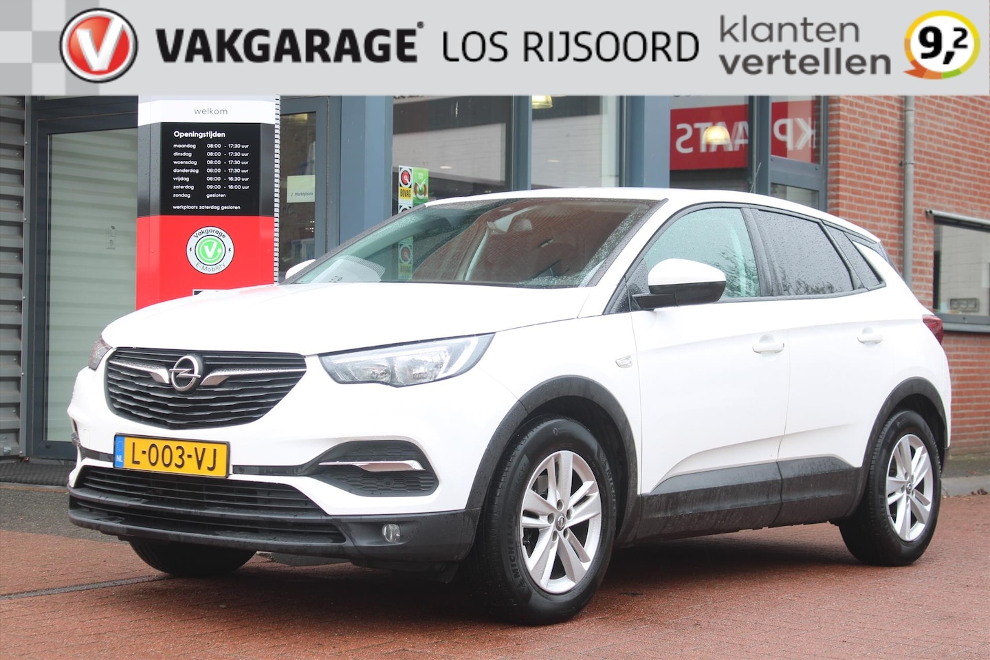 Opel Grandland X - 1.2 Turbo Aut. *120* | Trekhaak | Carplay | Cruise & Climate Control | Stoel & Stuur Verwa - AutoWereld.nl