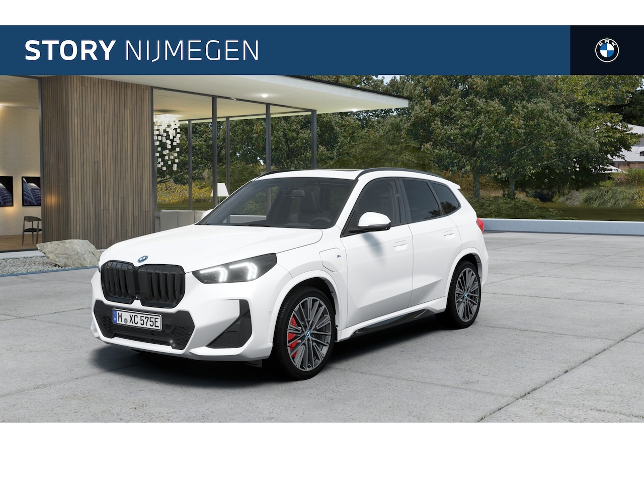 BMW X1 - xDrive25e M Sport Automaat / Panoramadak / Sportstoelen / M Adaptief onderstel / Comfort A - AutoWereld.nl