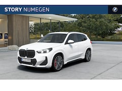 BMW X1 - xDrive25e M Sport Automaat / Panoramadak / Sportstoelen / M Adaptief onderstel / Comfort A