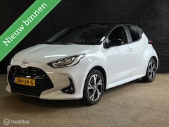 Toyota Yaris - 1.5 Hybrid 115 Dynamic KEYLESS TWO TONE CAMERA