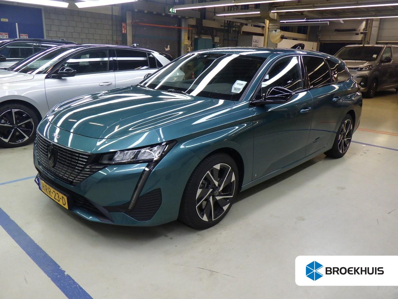 Peugeot 308 SW - 1.6 Plug-in Hybrid 180 Allure Avantage | Origineel NL auto | Navigatie | Camera | Stoelver - AutoWereld.nl