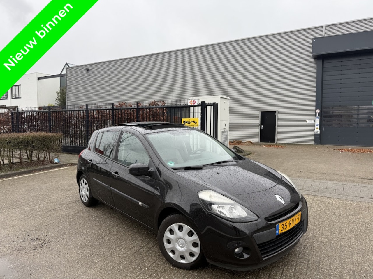 Renault Clio - 1.5 dCi Night&Day Pano/Navi/Airco/Parksensor - AutoWereld.nl