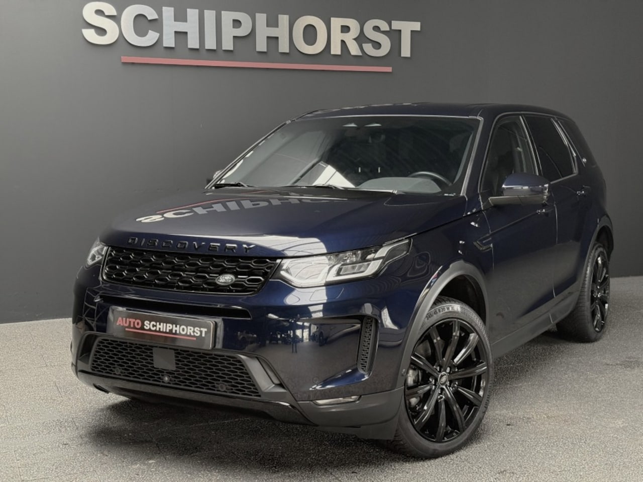Land Rover Discovery Sport - P300e S Black Pack stuur/stoel verw/360° camera trekhaak - AutoWereld.nl