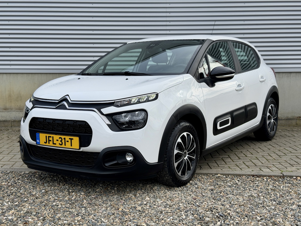 Citroën C3 - 1.2 PureTech C-Series [ fm navi,apple cp,ecc,pdc,cruise ] - AutoWereld.nl