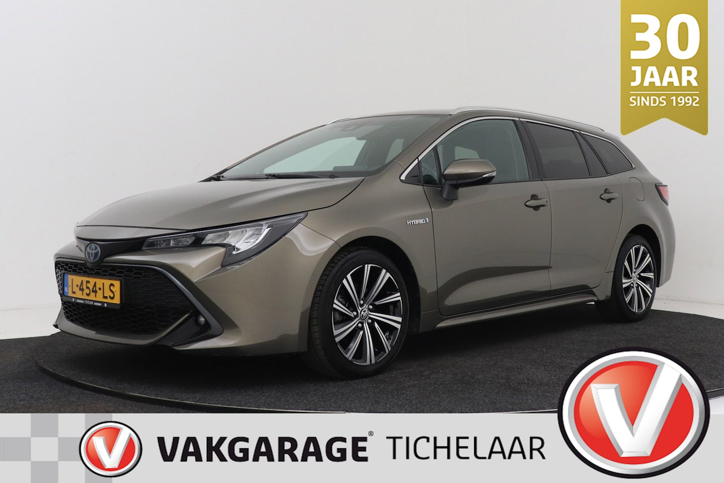 Toyota Corolla Touring Sports - 1.8 Hybrid Dynamic | Org NL | CarPlay | Camera | Stoelverwarming | Dealer Ond. | - AutoWereld.nl
