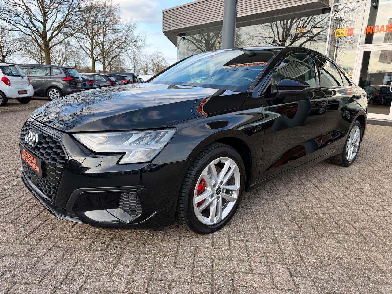 Audi A3 Limousine - 35 TFSI edition one 35 TFSI edition one, DSG, Navi, apple carplay, Virtual dash, LED,Etc - AutoWereld.nl