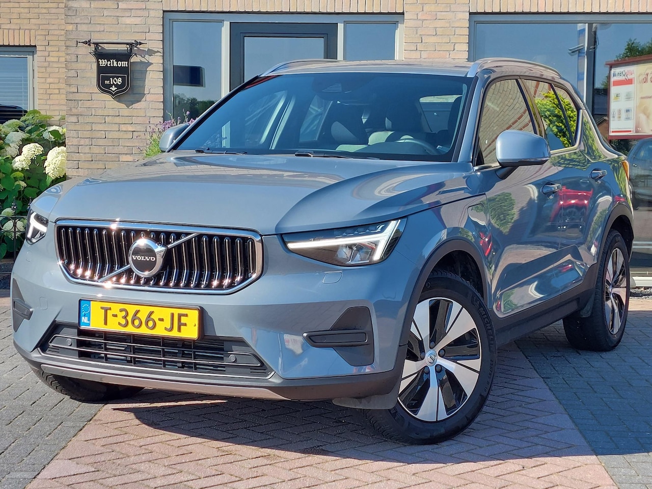 Volvo XC40 - 1.5 T4 Plug-in hybrid Core Bright | WinterPack | Camera | NAP - AutoWereld.nl