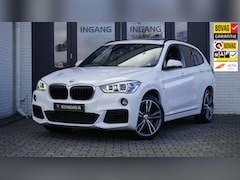 BMW X1 - SDrive20i M Sport Shadowline CAMERA-CLIMA-CRUISE-FULL LED-HEADUP-LEDER-NAVIGATIE-PANORAMA