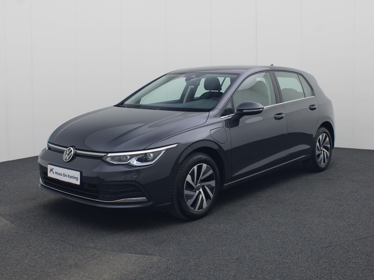 Volkswagen Golf - 1.4eHybrid 150kW/204PK Style DSG · Navigatie · Massagefunctie · Apple/Android Car Play · E - AutoWereld.nl