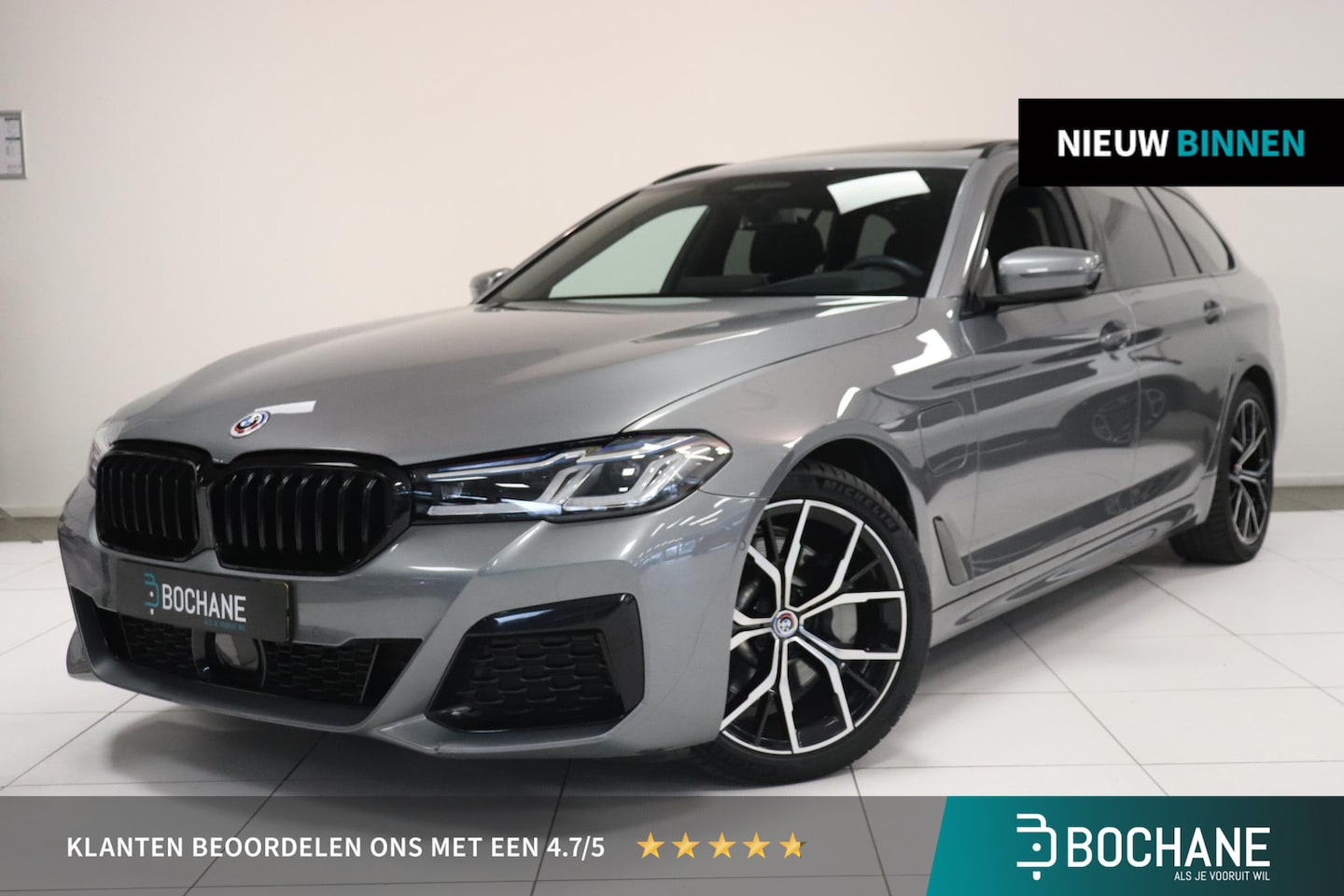 BMW 5-serie Touring - 530e Business Edition Plus | M-Sport | Panoramadak | Camera | 19"Lichtmetaal | Facelift | - AutoWereld.nl