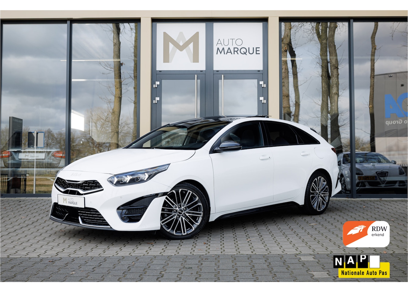 Kia Pro cee'd - 1.5 T-GDi Aut. 160PK | GT-Line PlusLine | Panoramadak | Navigatie incl. Apple CarPlay | Ac - AutoWereld.nl