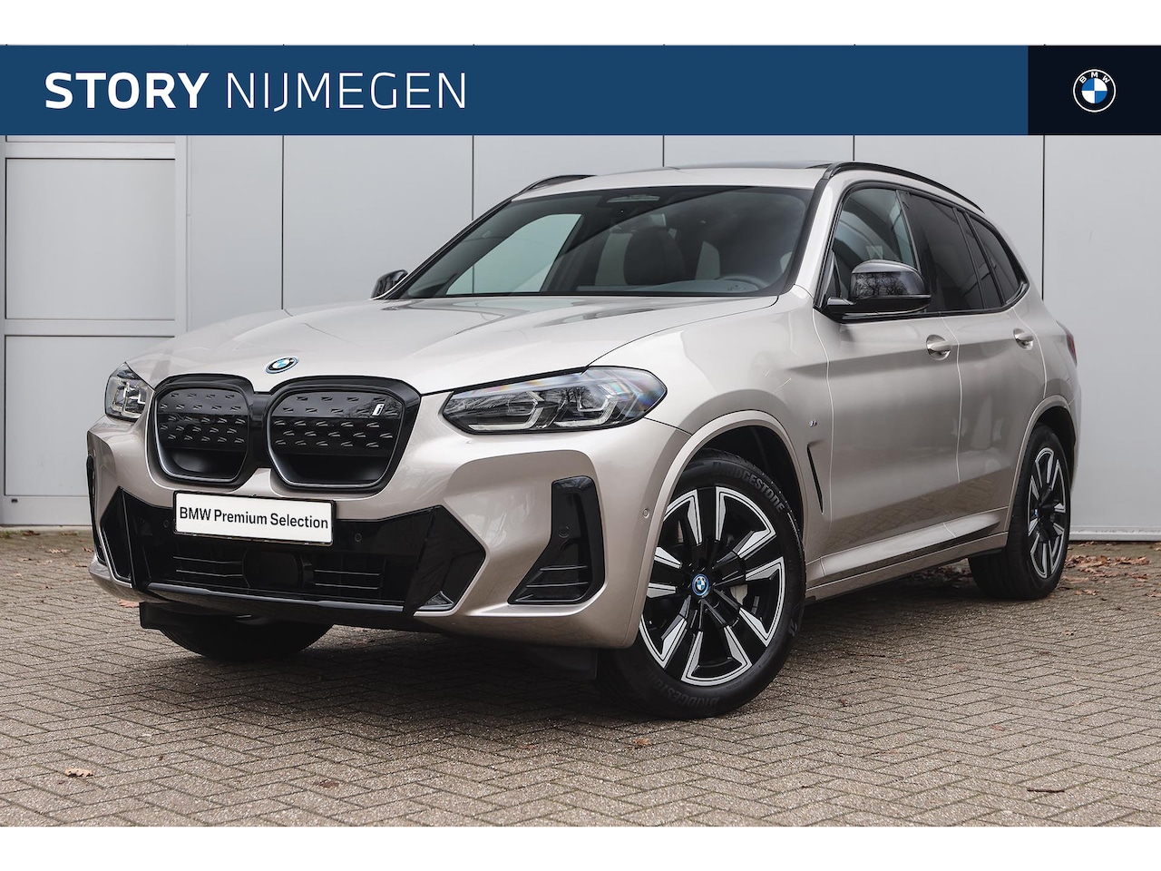 BMW iX3 - Executive / Trekhaak / Sportstoelen / Achteruitrijcamera / M Adaptief onderstel / Adaptiev - AutoWereld.nl