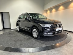 Volkswagen Tiguan - 1.4 TSI eHybrid Life Virtual cockpit | Elektrische achterklep | PHEV