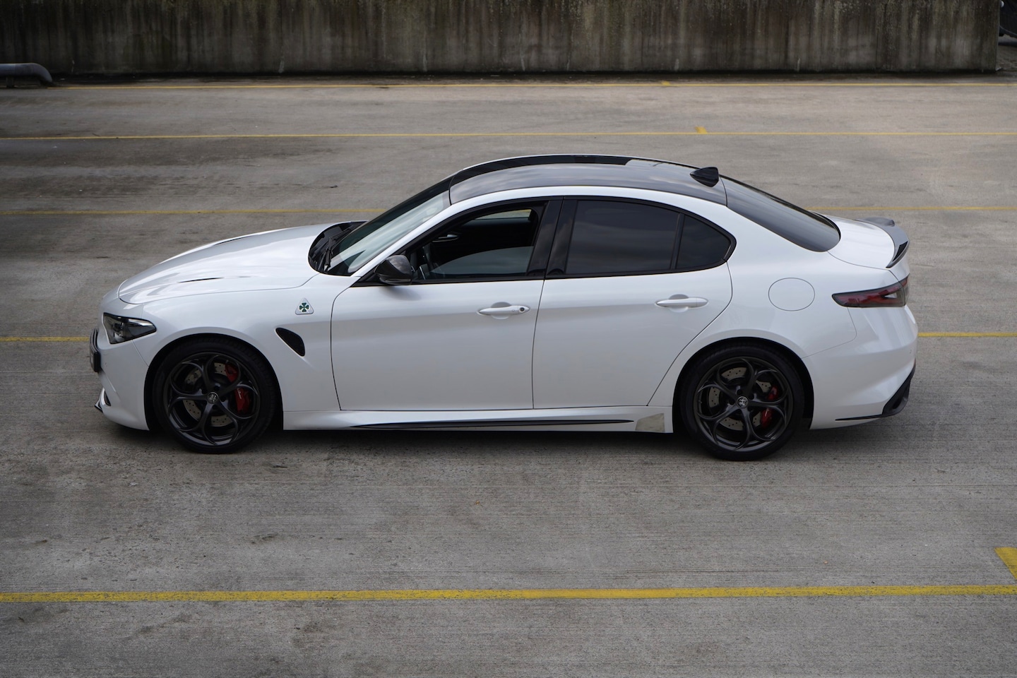 Alfa Romeo Giulia - 2.9 V6 Quadrifoglio 510 ( BTW nog verrekenbaar) - AutoWereld.nl