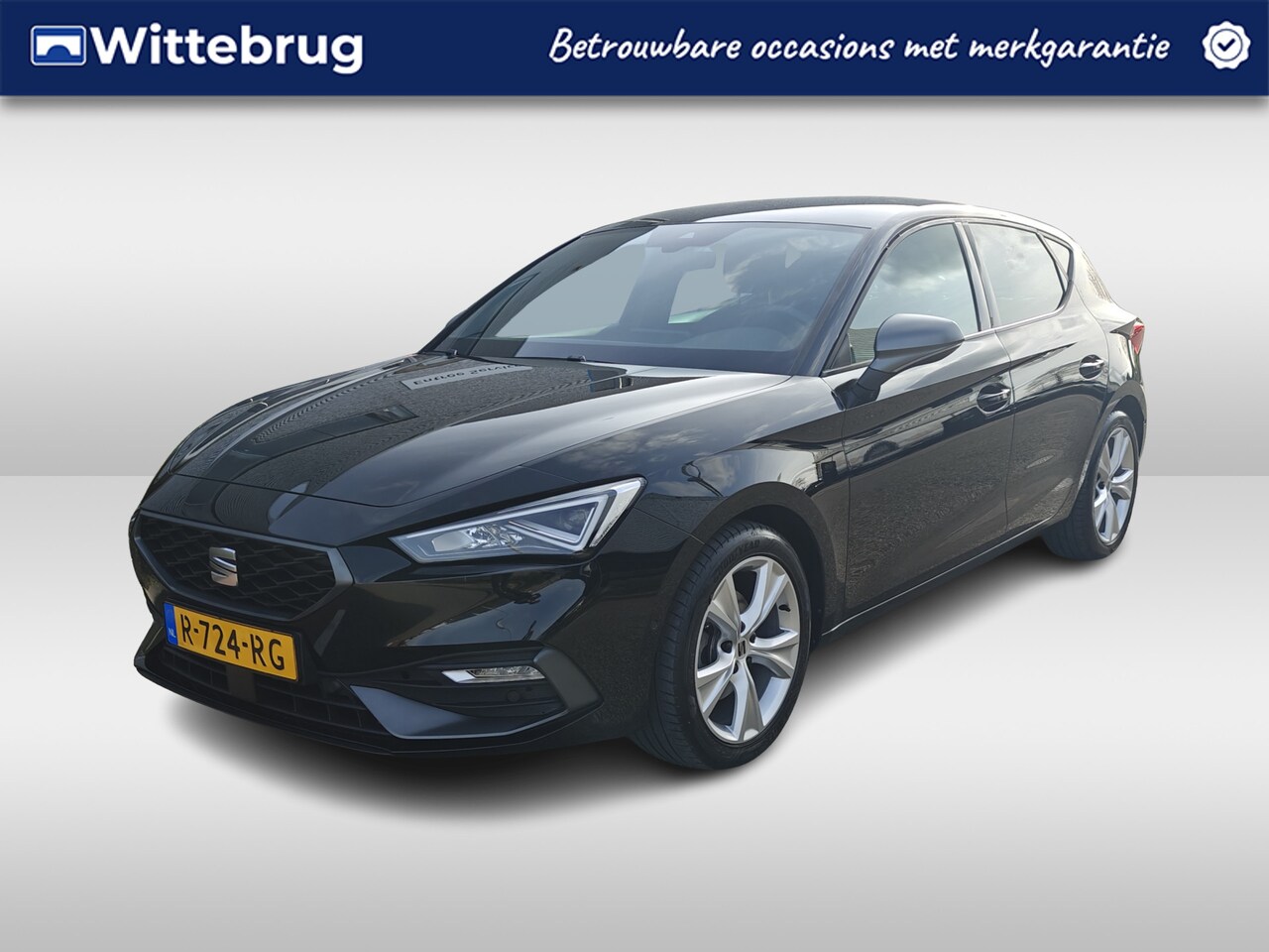 SEAT Leon Sportstourer - 1.0 TSI 110PK FR Business Intense / App. Connect / Achteruitrijcamera / 17'' LMV - AutoWereld.nl