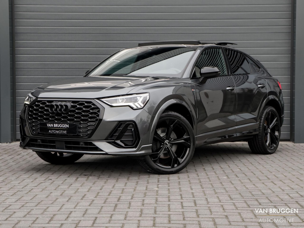 Audi Q3 Sportback - 35 TFSI S-Line 6.000 km Pano SONOS Keyless Sfeer BTW - AutoWereld.nl