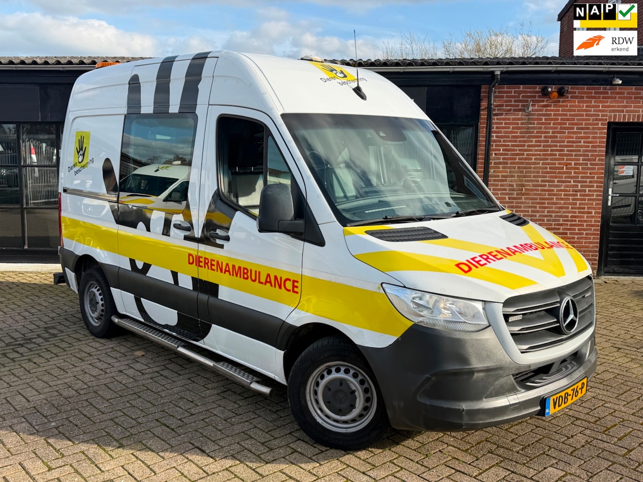 Mercedes-Benz Sprinter - 214 2.2 CDI 143pk|automaat|2020|L1H2|airco|cruise.control|crplay|navi|inrichting - AutoWereld.nl