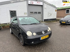 Volkswagen Polo - 1.4-16V / CRUISE / CLIMATE