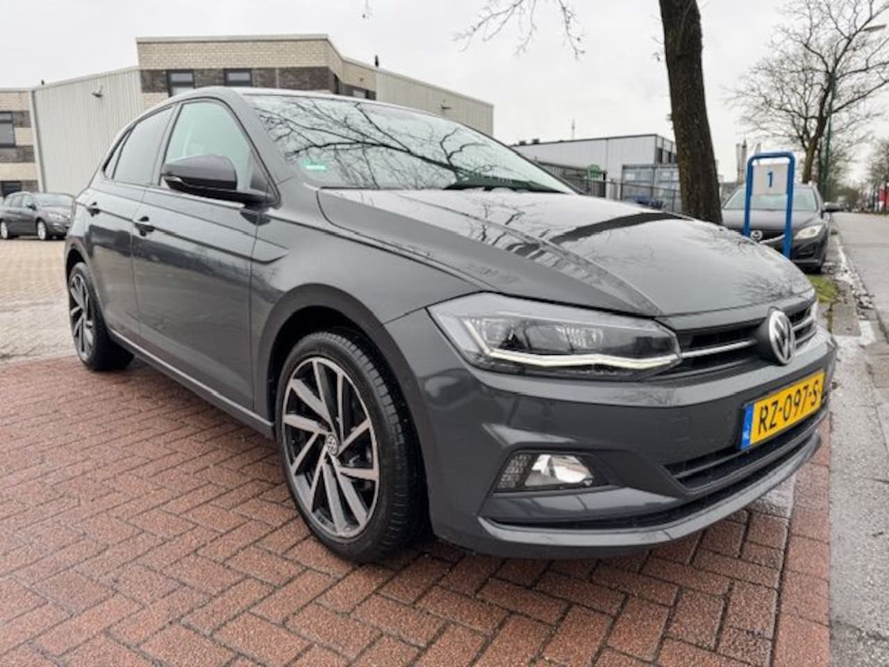 Volkswagen Polo - 1.0 TSI 5deurs Comfortline Airco/ECC,Navigatie,Virtueel Cockpit - AutoWereld.nl