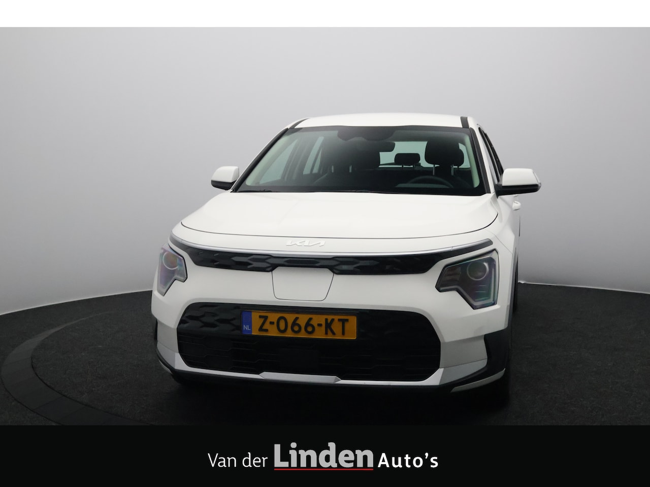 Kia Niro EV - Light Edition 64.8 kWh SOH 100 % | 18000KM | Camera | Carplay&Android | Navigatie - AutoWereld.nl