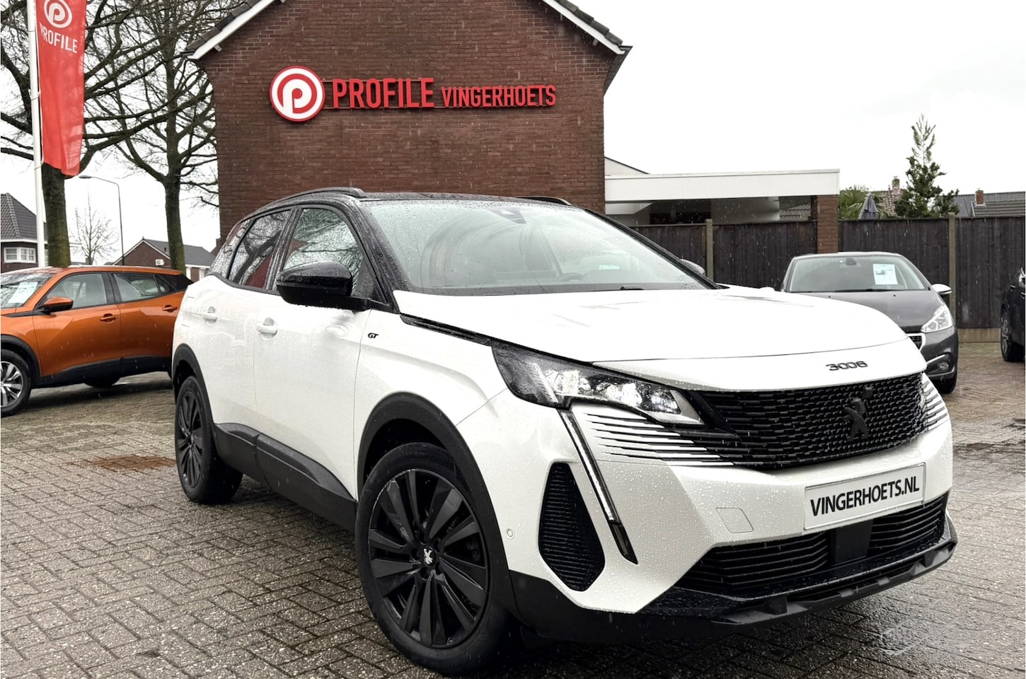 Peugeot 3008 - *** 130 Pk *** GT *** Automaat *** Black Pack * Open Schuifdak * Stoelverwarming * Keyless - AutoWereld.nl