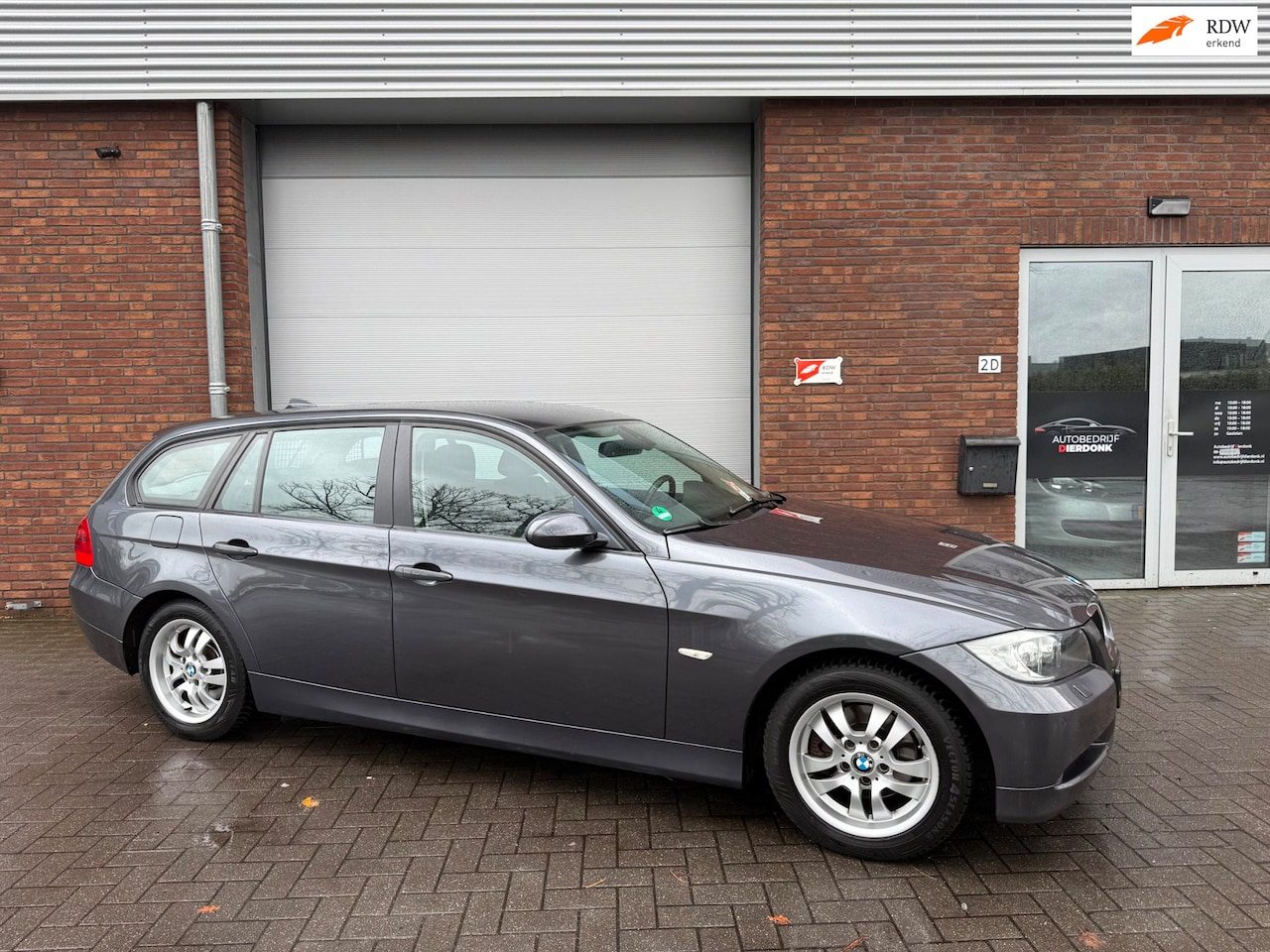 BMW 3-serie Touring - 320i|AUTOMAAT|NIEUWE APK|XENON|NETTE AUTO - AutoWereld.nl