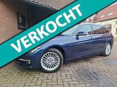 BMW 3-serie Touring - 318i Luxury Edition Apple Carplay / Harman & Kardon / Stoelverwarming / Led Verlichting /