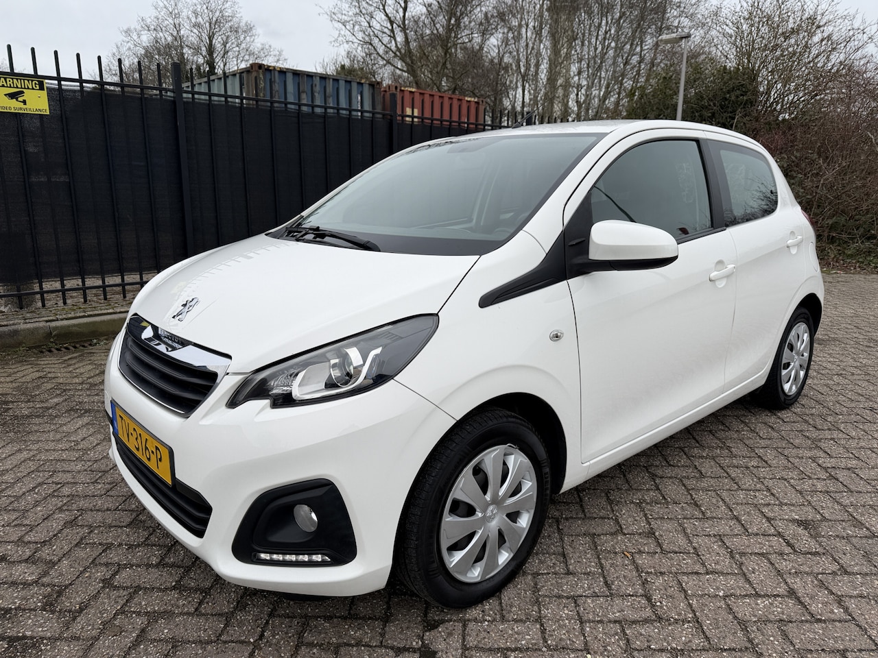 Peugeot 108 - 1.0 e-VTi Active 5 Drs Airco/Led/BT - AutoWereld.nl