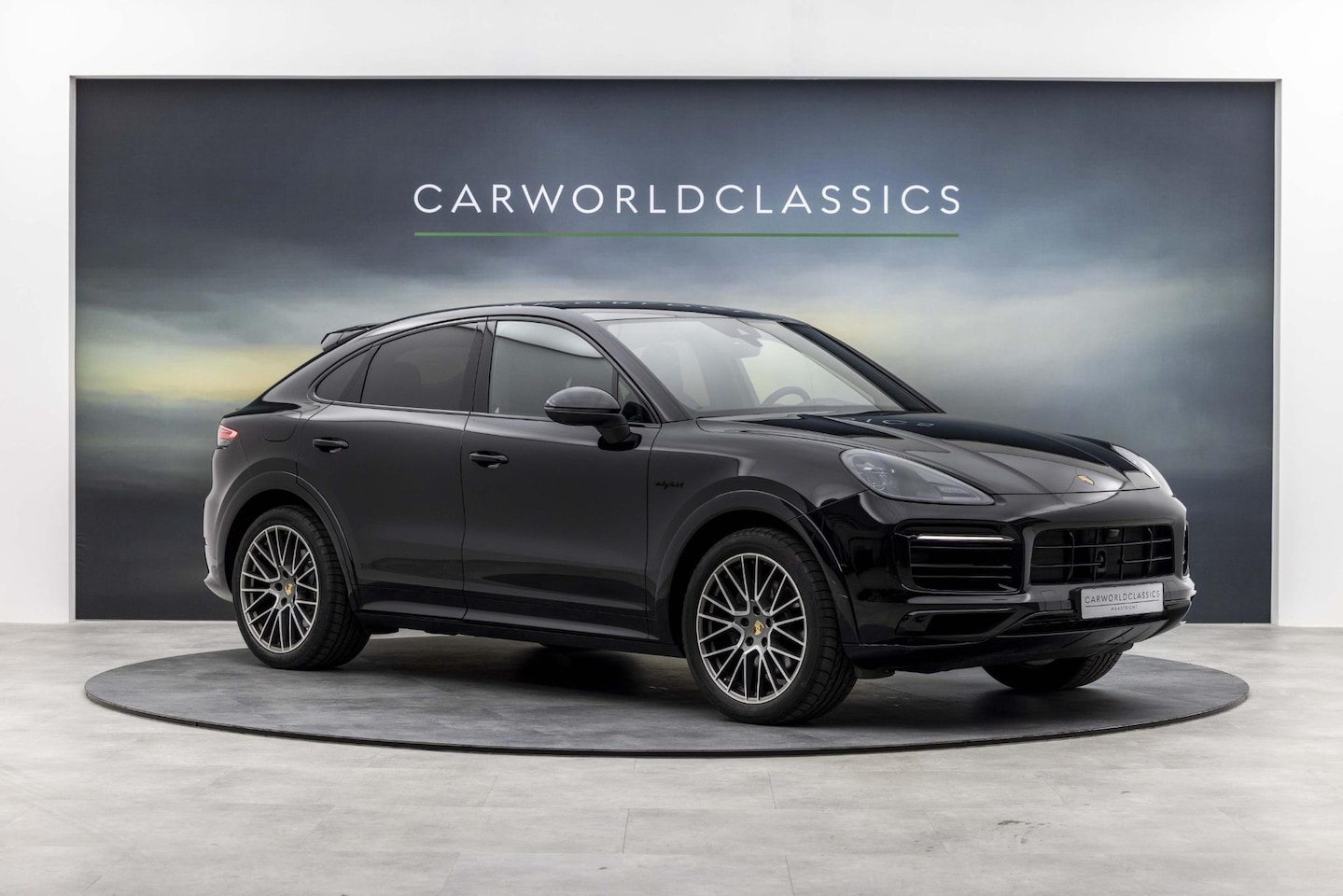 Porsche Cayenne Coupé - 3.0 E-HYBRID PLATINUM EDITION | 32.000km - AutoWereld.nl