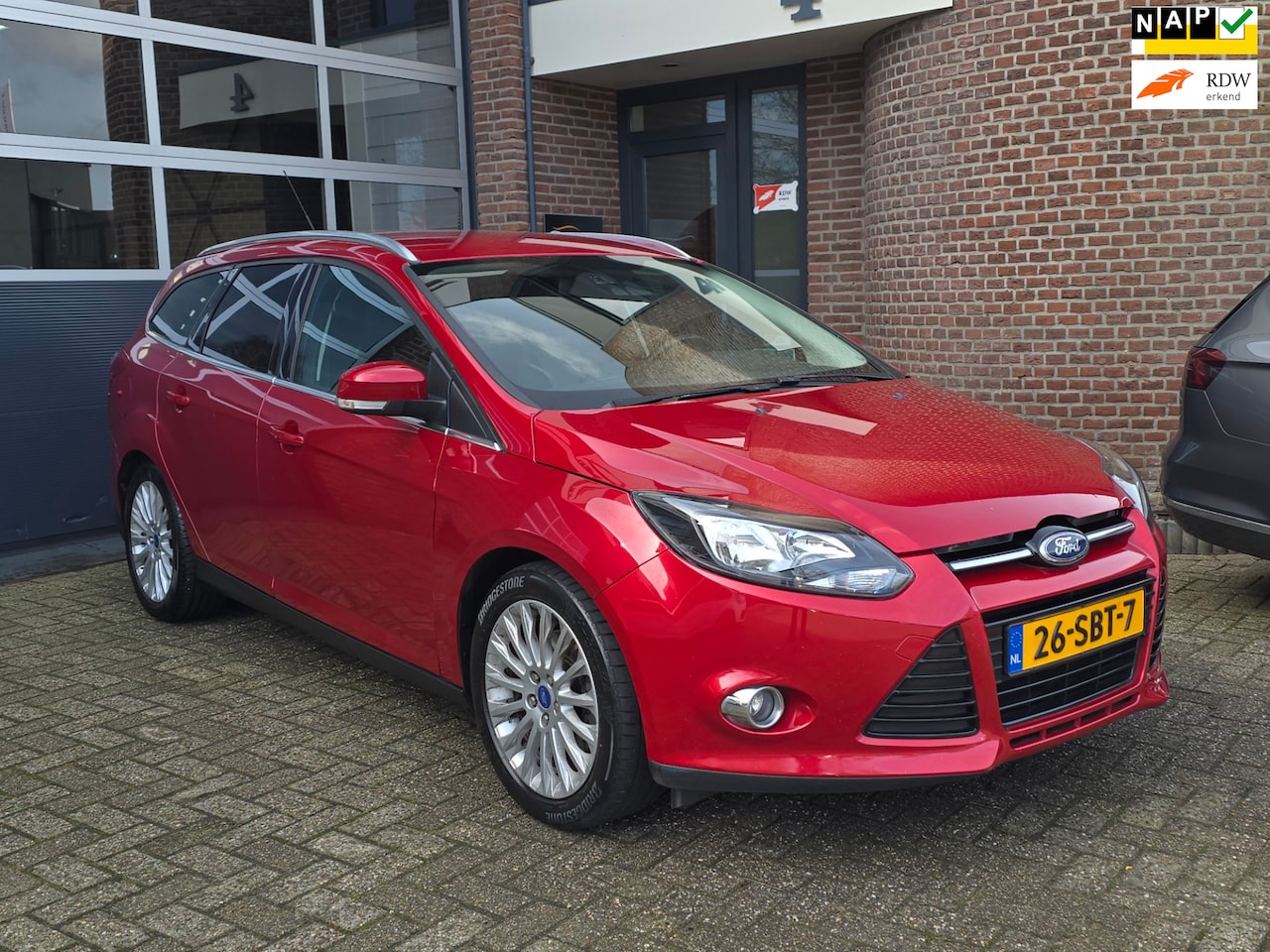 Ford Focus Wagon - 1.6 EcoBoost First Edition Keyless|Trekhaak - AutoWereld.nl