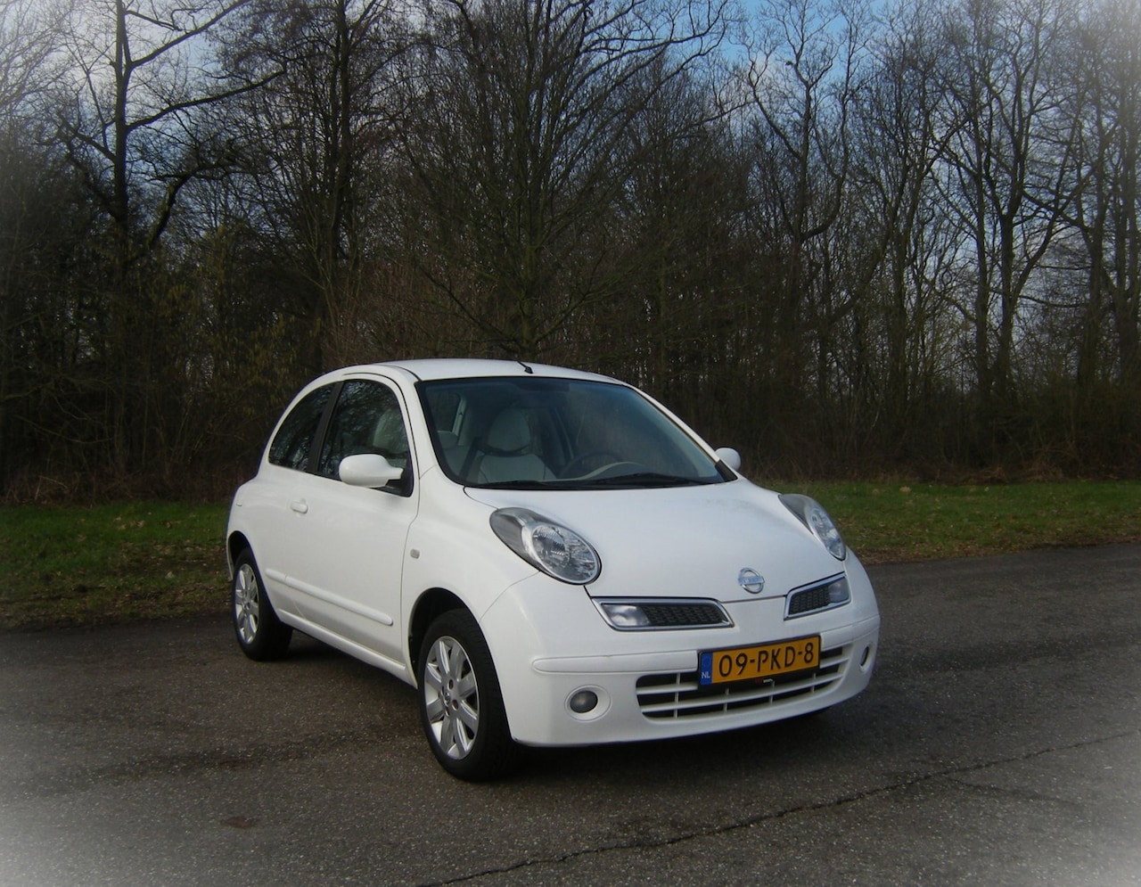 Nissan Micra - 1.2 Mix AUTOMAAT . Nickyvankets uitvoering . Leder intrieur . LMV . enz - AutoWereld.nl