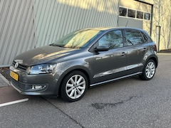 Volkswagen Polo - 1.4-16V Highline