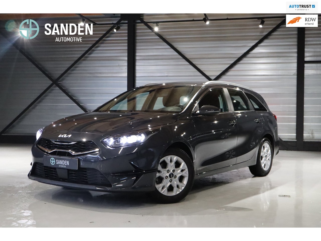 Kia Cee'd Sportswagon - Ceed 1.0 T-GDi DynamicLine|LED|Navigatie|Bluetooth|Camera|Dakrails|17inch - AutoWereld.nl
