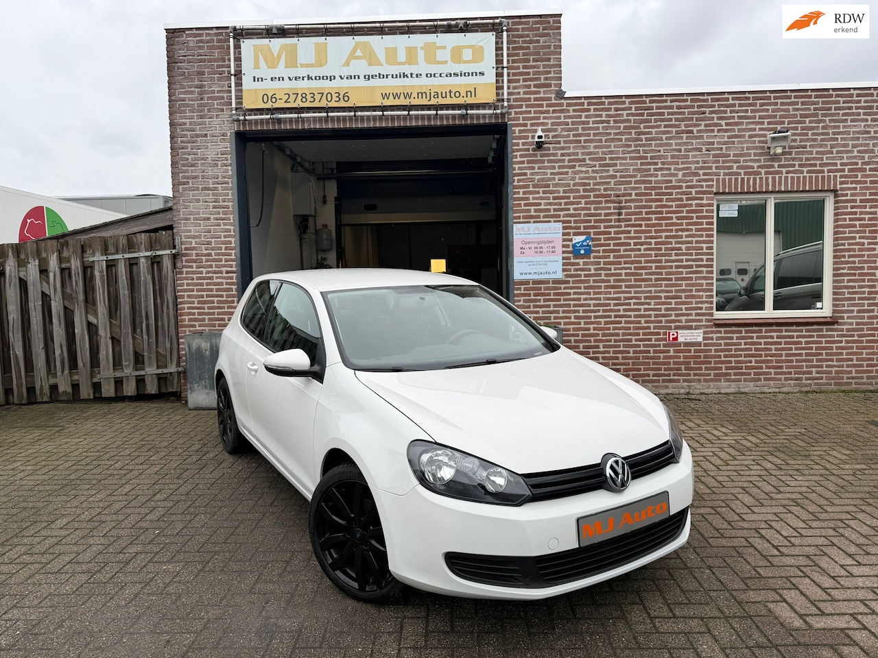 Volkswagen Golf - 1.2 TSI Trendline airco bluetooth DSG - AutoWereld.nl