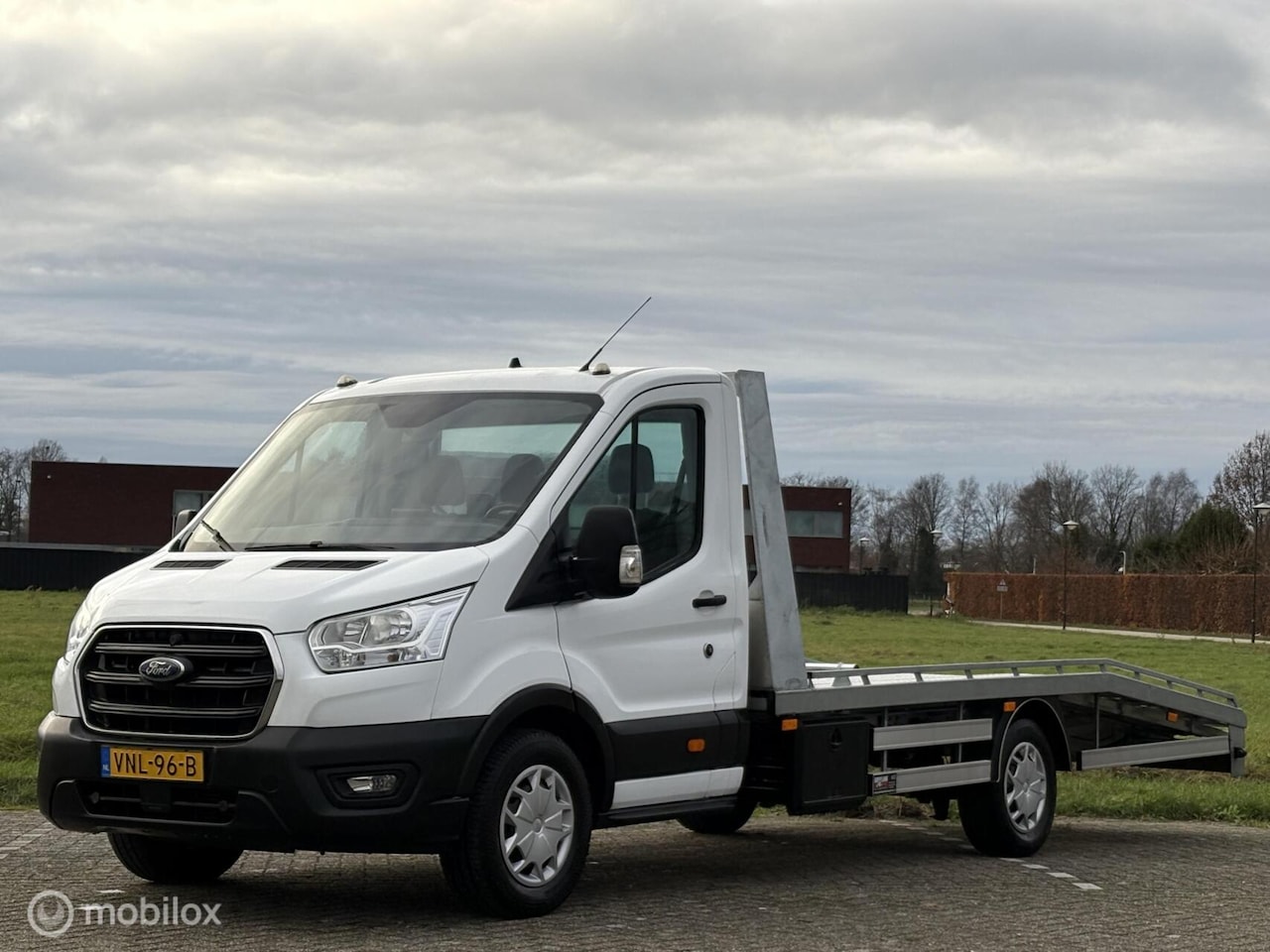 Ford Transit - 350 2.0 TDCI L4H1 - 1533KG laadvermogen - CARPLAY - NETTE STAAT - - AutoWereld.nl