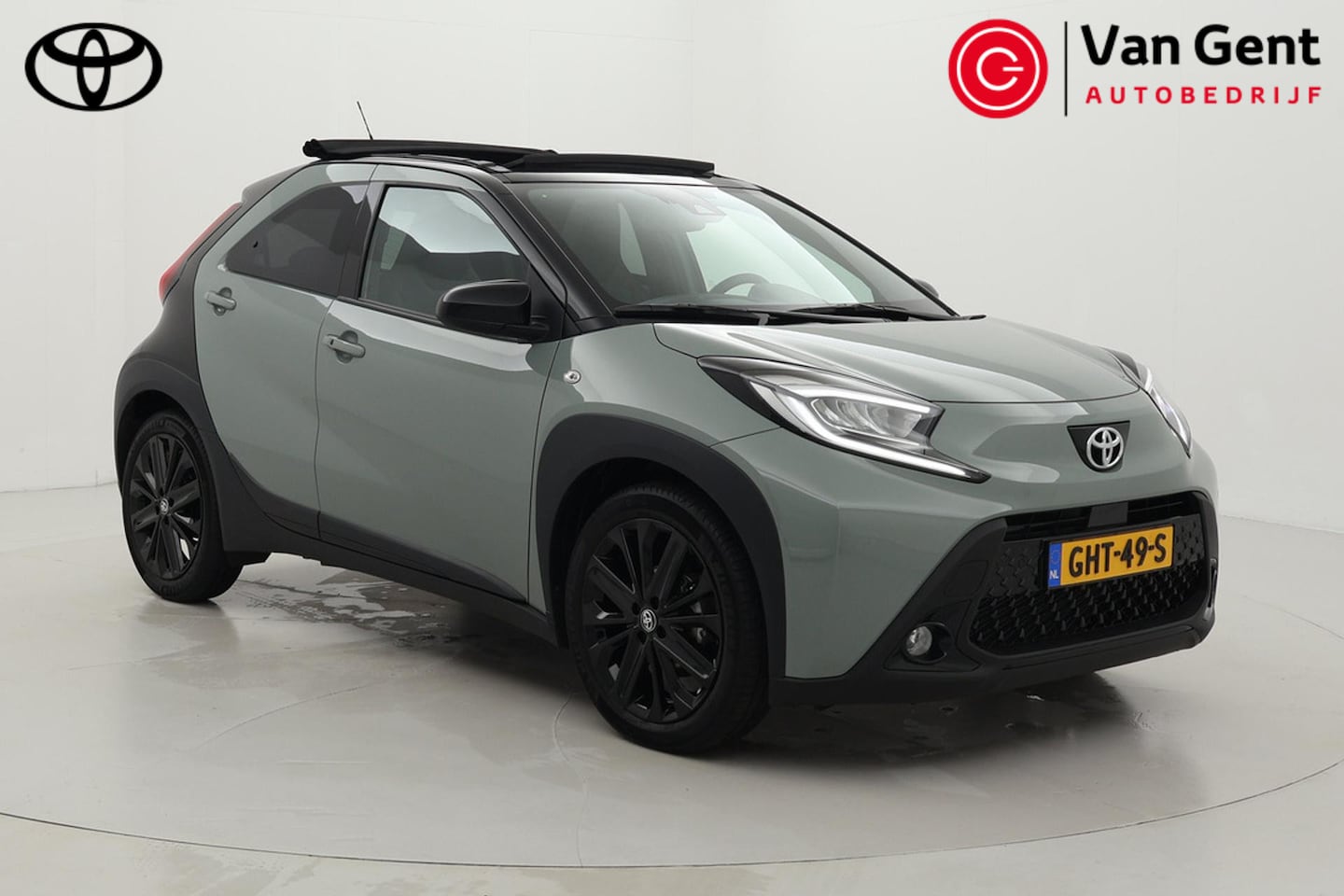 Toyota Aygo X - 1.0 VVT-i MT Premium | Elektrisch vouwdak | Apple Carplay / Android Auto | JBL | LED | Sto - AutoWereld.nl