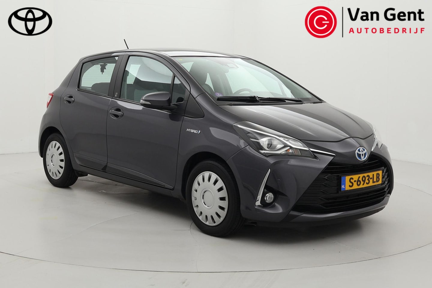 Toyota Yaris - 1.5 Hybrid Active | Stoelverwarming | Clima | Parkeersensoren voor | Camera | Rijstrooksen - AutoWereld.nl