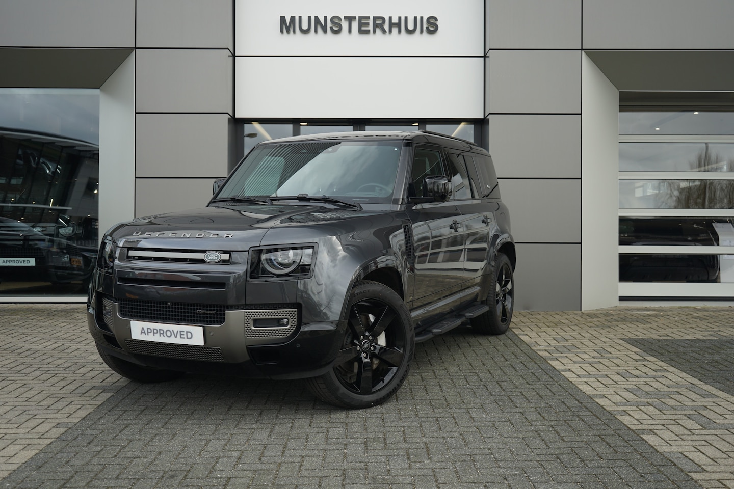 Land Rover Defender 110 - 2.0 P400e 110 X-Dynamic HSE | Elektrische trekhaak | Meridian surround | Koelvak | - AutoWereld.nl