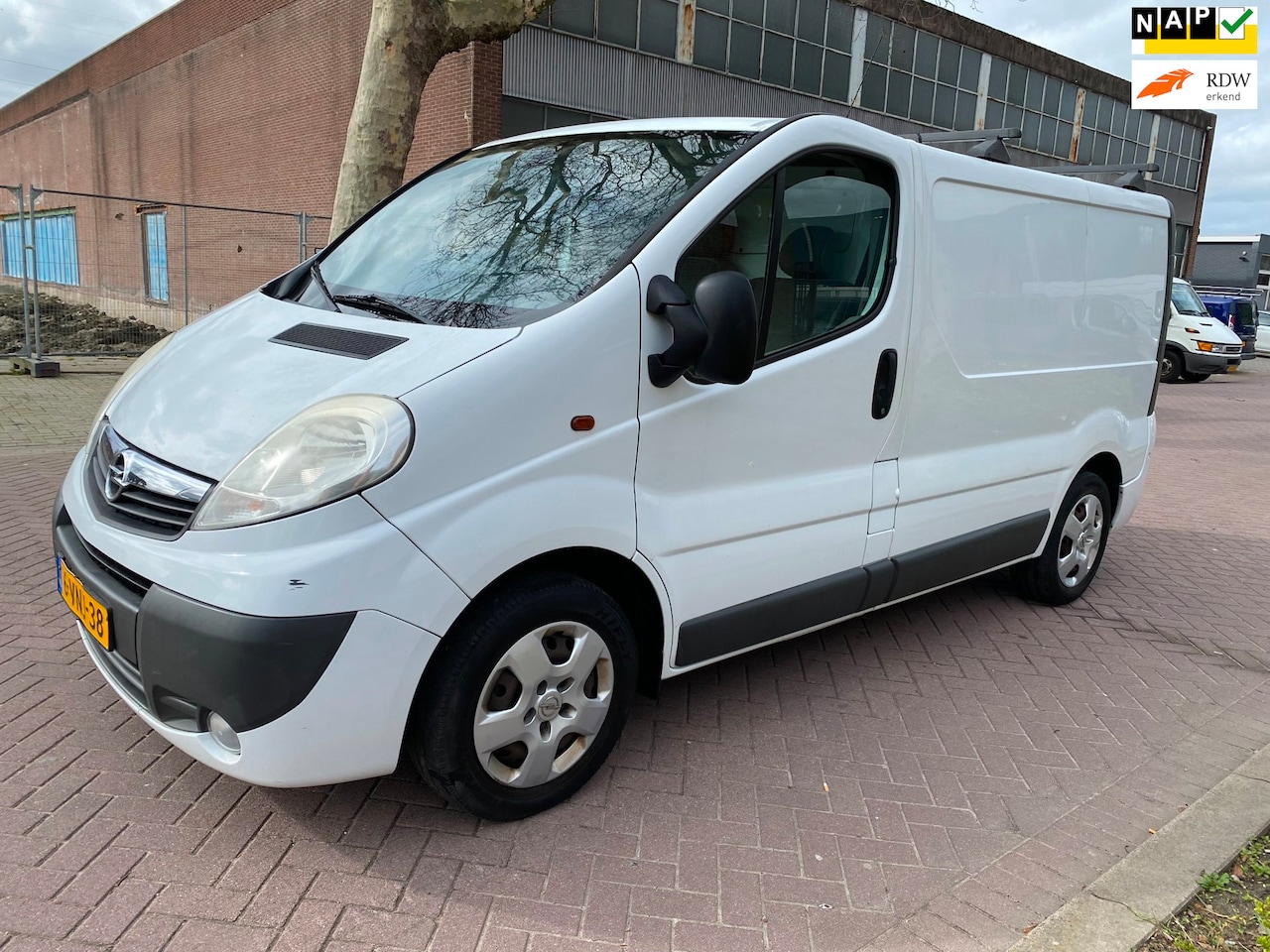 Opel Vivaro - 2.0 CDTI L1H1 / Airco / 2011 / Euro5 / 84KW=114PK / Navigatie / Cruise Control / PDC / 3 Z - AutoWereld.nl