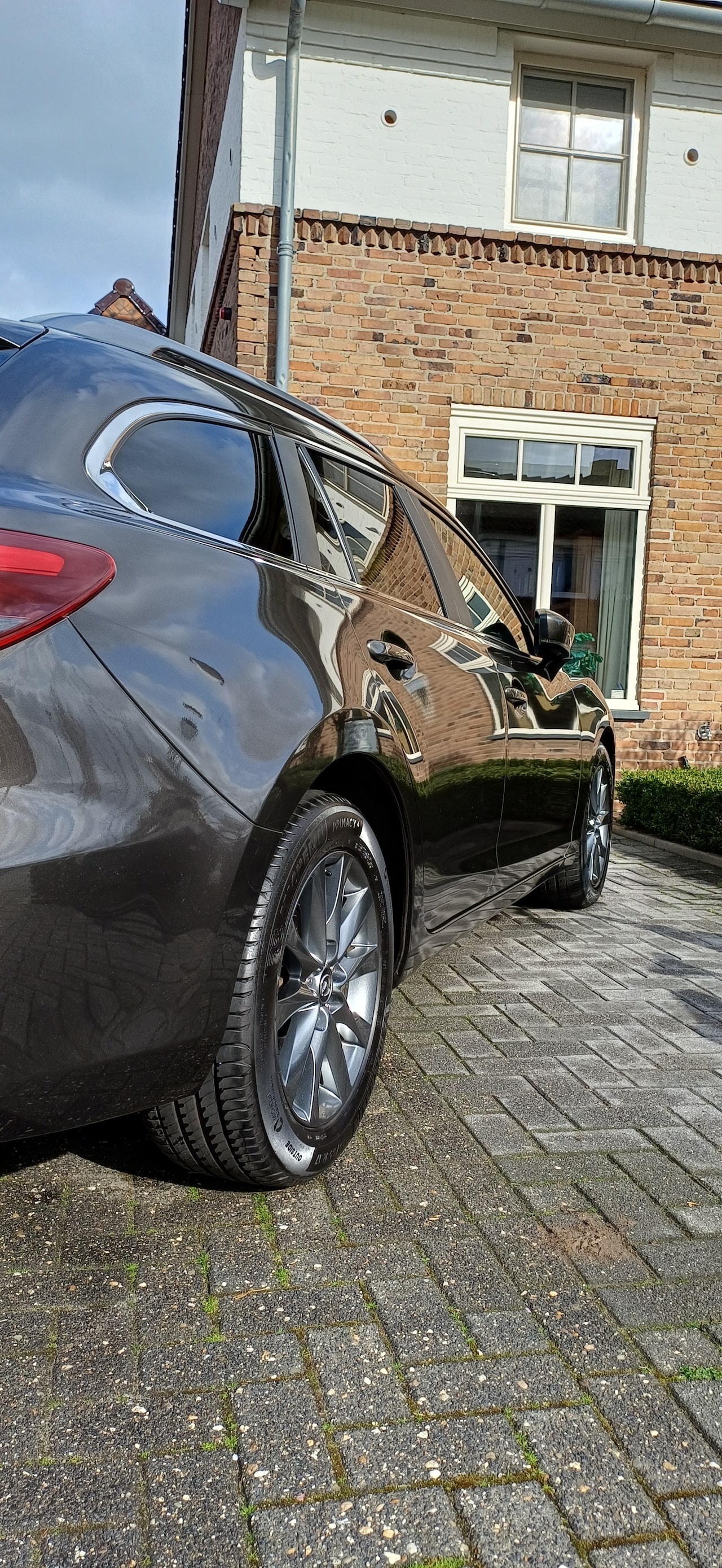 Mazda 6 Sportbreak - 2.0 SkyActiv-G Luxury - AutoWereld.nl